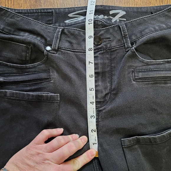 Seven7 Faded Black Distressed Legging Jeans Size Women's 12 - Picture 6 of 11